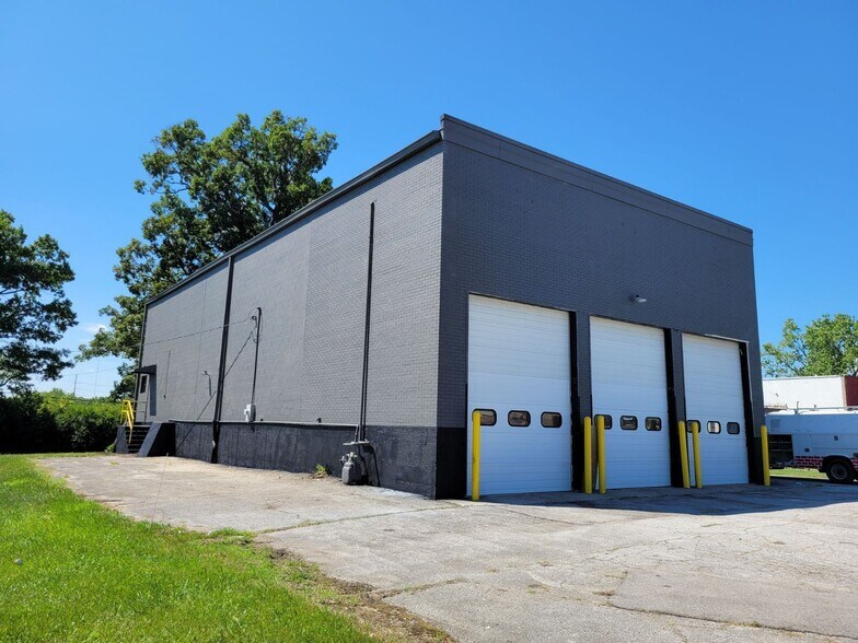 Primary Photo Of 1505 Production Rd, Fort Wayne Warehouse For Sale