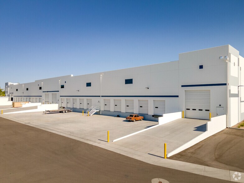 More Photos Of 1828 N Higley Rd, Mesa Warehouse For Lease