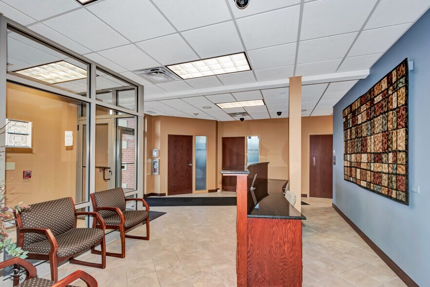 More Photos Of 10062 W 190th Pl, Mokena Office For Lease