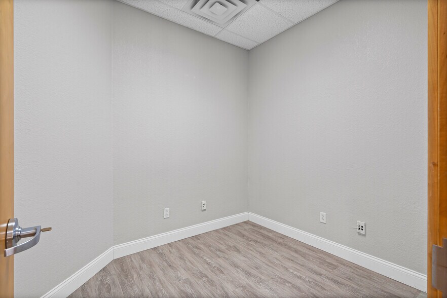 More Photos Of 6221 Colleyville Blvd, Colleyville Medical For Lease