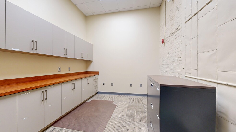 More Photos Of 33 W 11th St, Columbus Loft Creative Space For Lease
