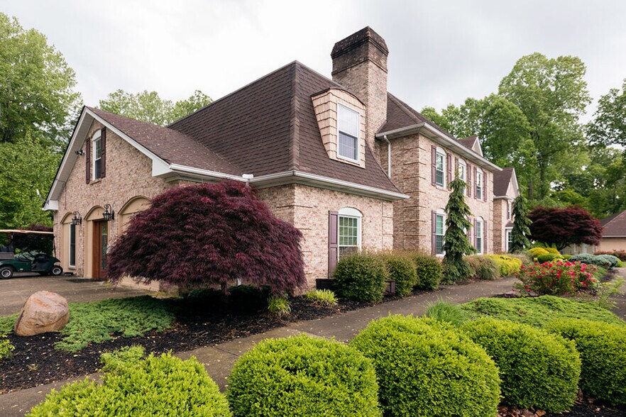 More Photos Of 4632 KY-1043, South Shore Medical For Lease
