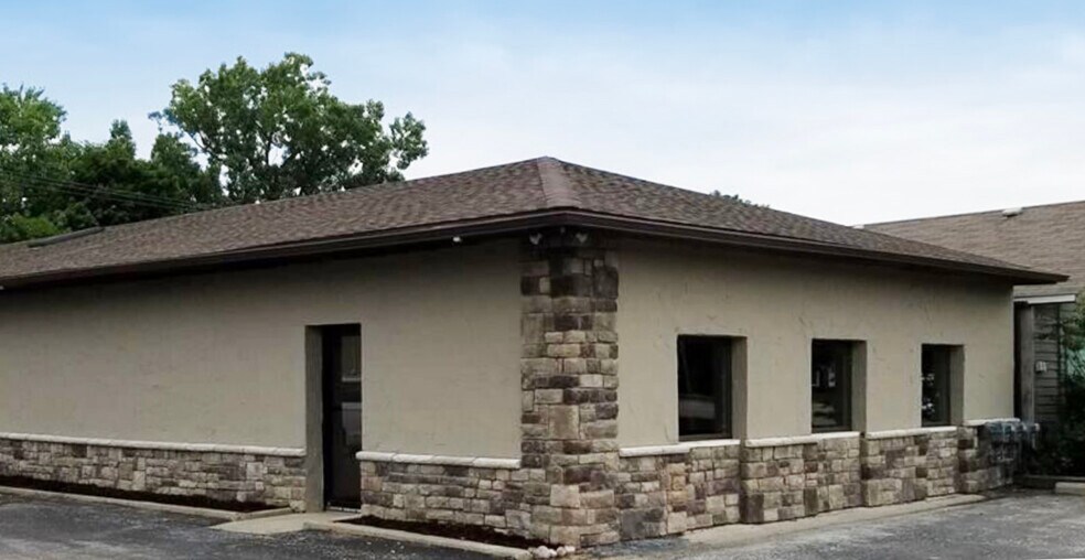 More Photos Of 5770 Highland Rd, Waterford Medical For Lease