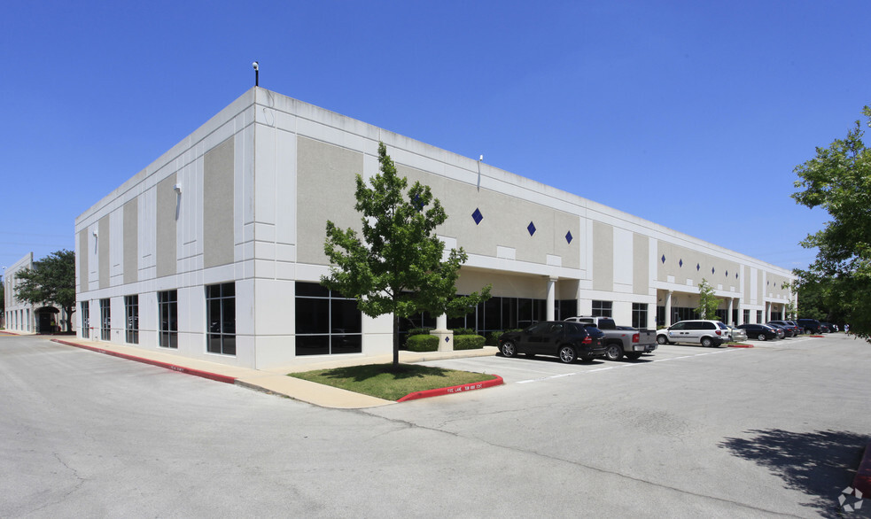 Primary Photo Of 2914 Montopolis Dr, Austin Light Manufacturing For Lease