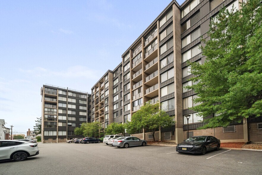 More Photos Of 9060 Palisade Ave, North Bergen Apartments For Lease