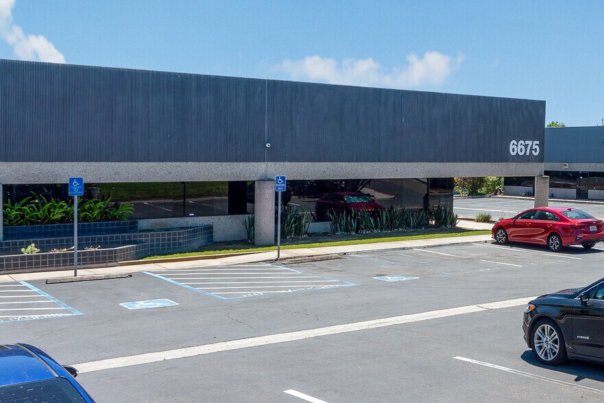 More Photos Of 6675 Mesa Ridge Rd, San Diego Office For Lease
