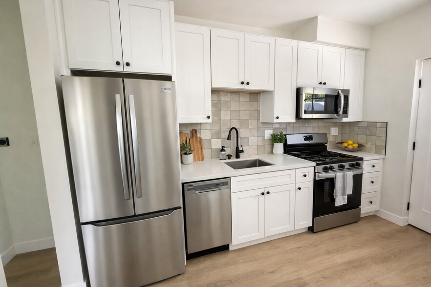 More Photos Of 3129 Emerson St, San Diego Apartments For Sale