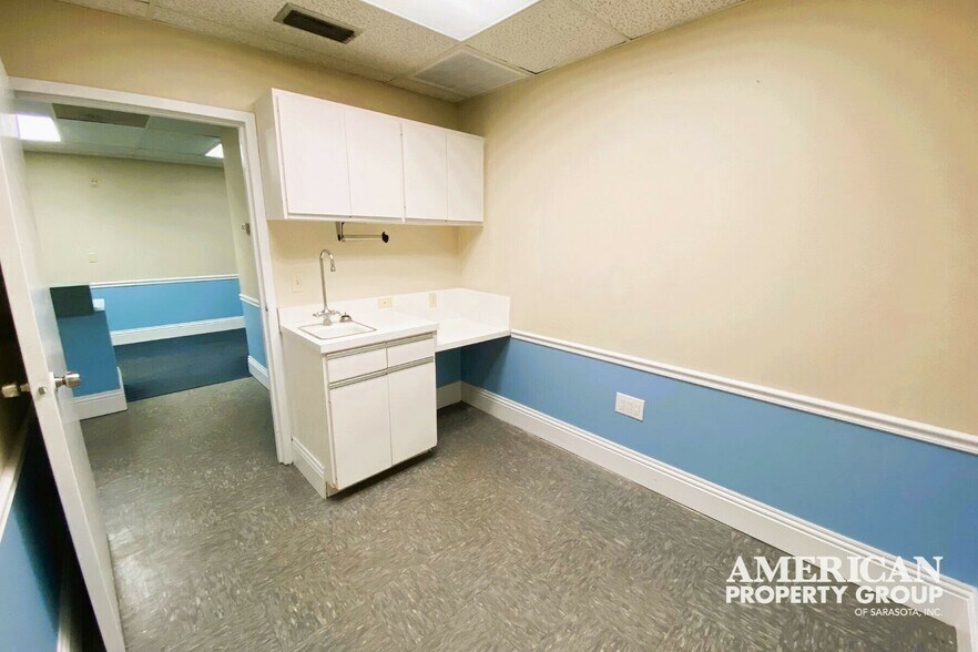 More Photos Of 201 4th Ave, Bradenton Medical For Sale