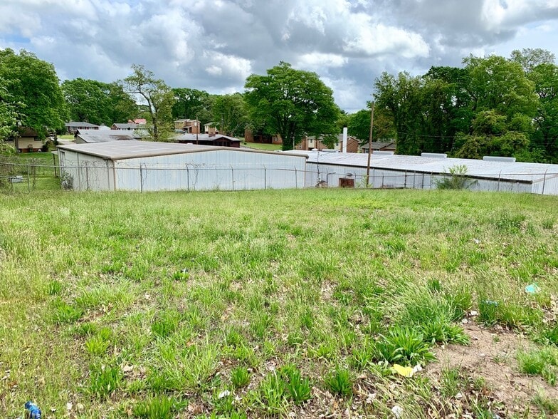 More Photos Of 449 W Centennial St, Spartanburg Freestanding For Sale