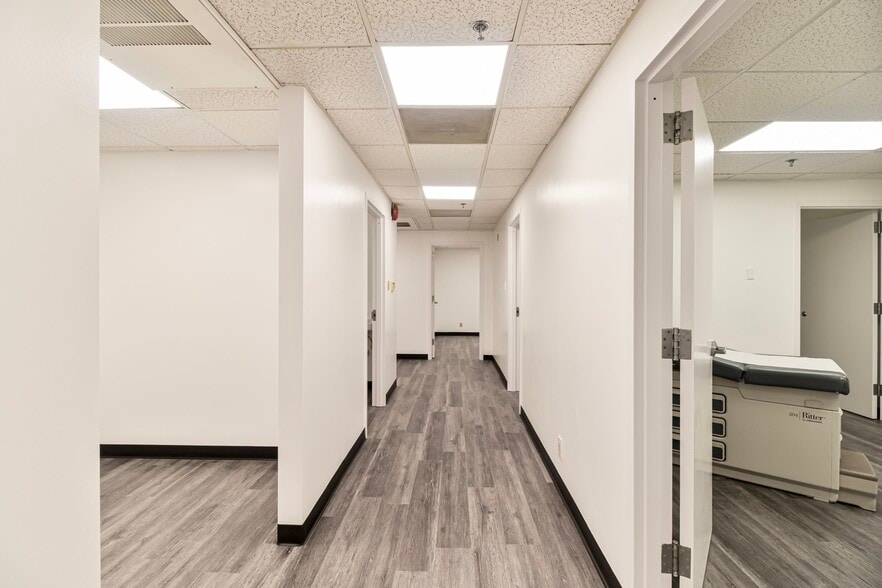 More Photos Of 9041 Magnolia Ave, Riverside Medical For Sale