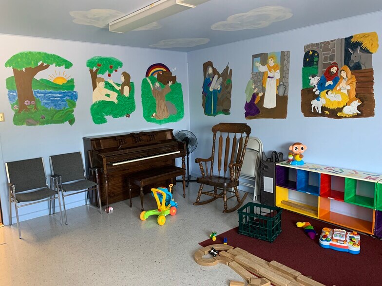 More Photos Of 4494 Morrish Rd, Swartz Creek Daycare Center For Sale