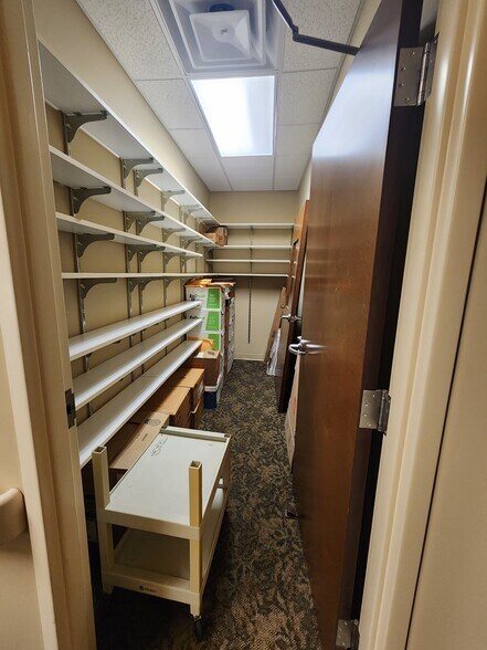 More Photos Of 8400 Northrun Medical Dr, Mechanicsville Office For Lease