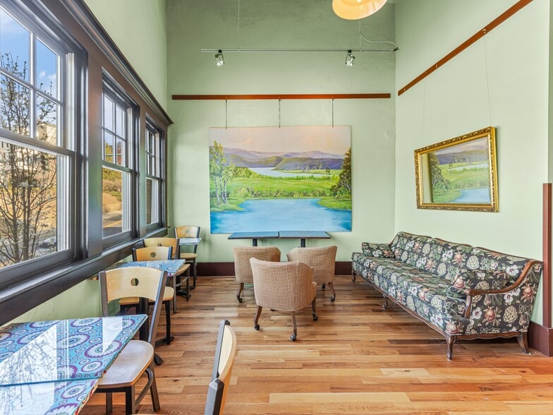 More Photos Of 114 N Lexington Ave, Asheville Restaurant For Lease