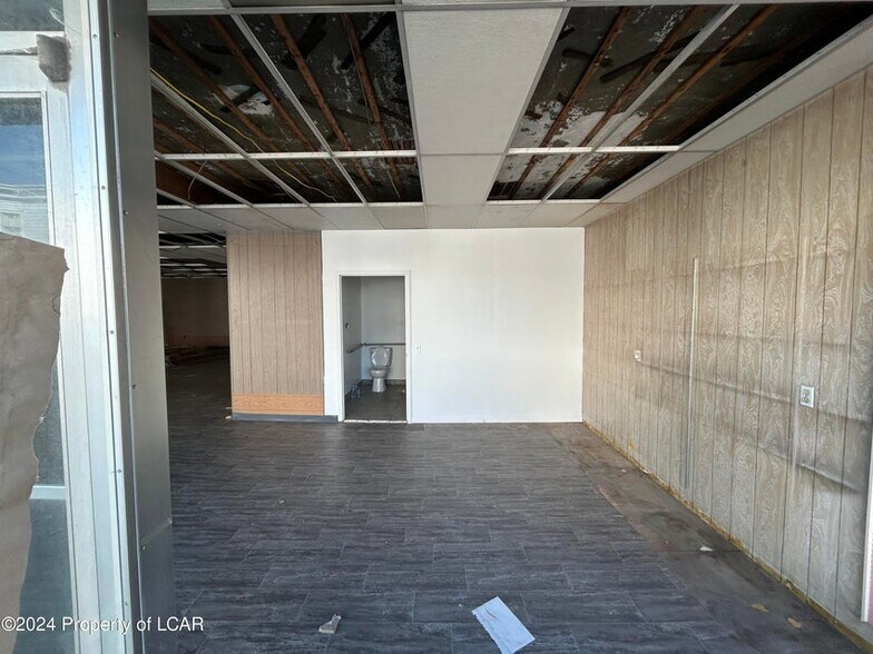 More Photos Of 437-443 Centre Street St, Freeland Storefront Retail Residential For Sale