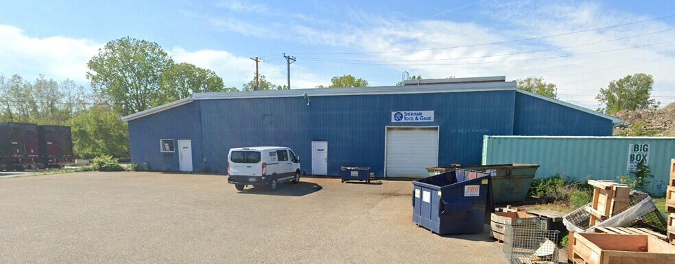 More Photos Of 1600 Cranberry St, Erie Warehouse For Sale