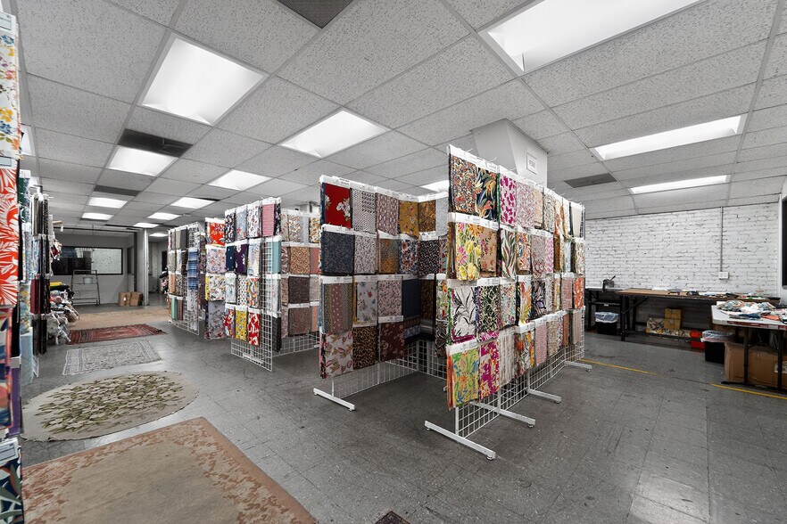 More Photos Of 752 S San Pedro St, Los Angeles Manufacturing For Sale