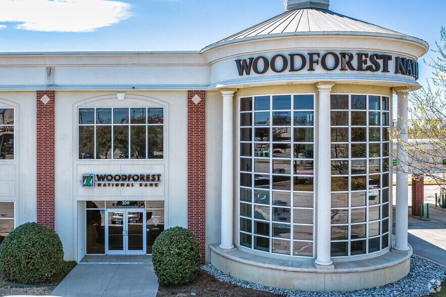 More Photos Of 8408 N Davis Blvd, North Richland Hills Office For Lease