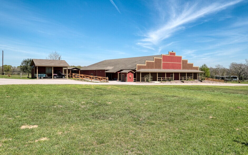 More Photos Of 48600 US-290 BUS, Hempstead Land For Sale