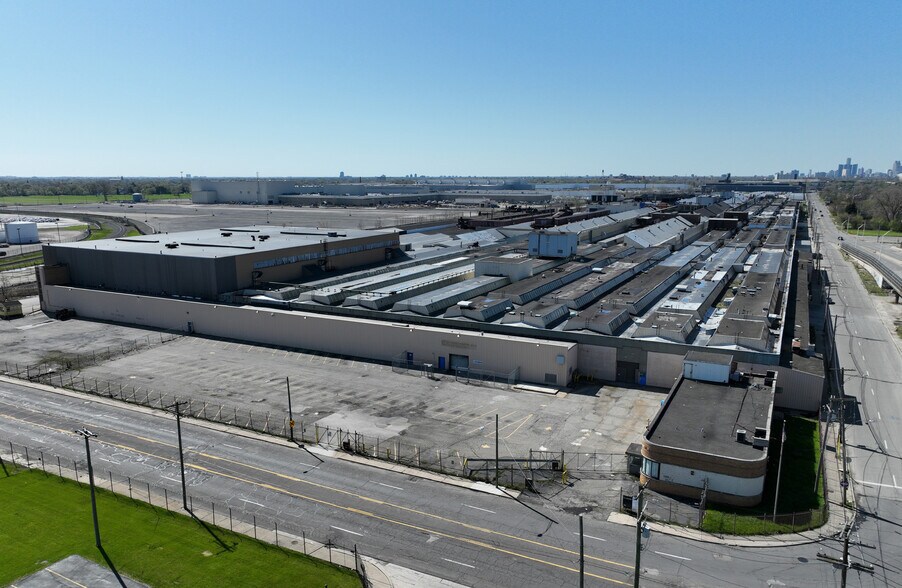 Primary Photo Of 6334 Lynch Rd, Detroit Manufacturing For Lease