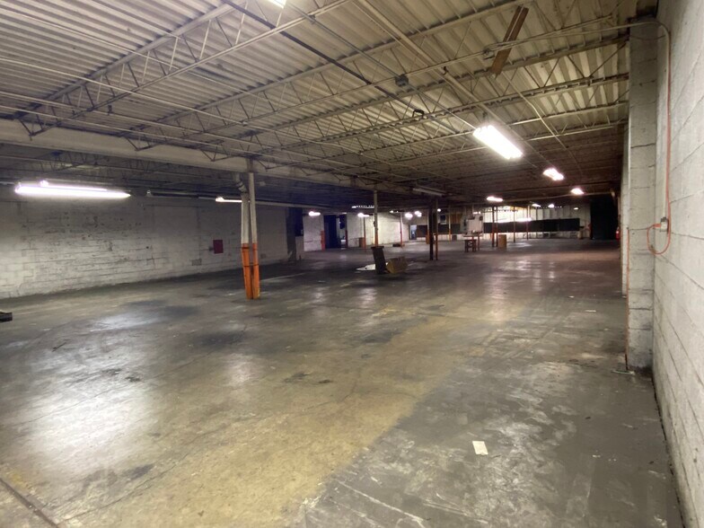More Photos Of 245 Erie St, Huntington Industrial For Sale