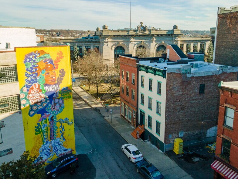 More Photos Of 46 Columbia St, Albany Office For Sale