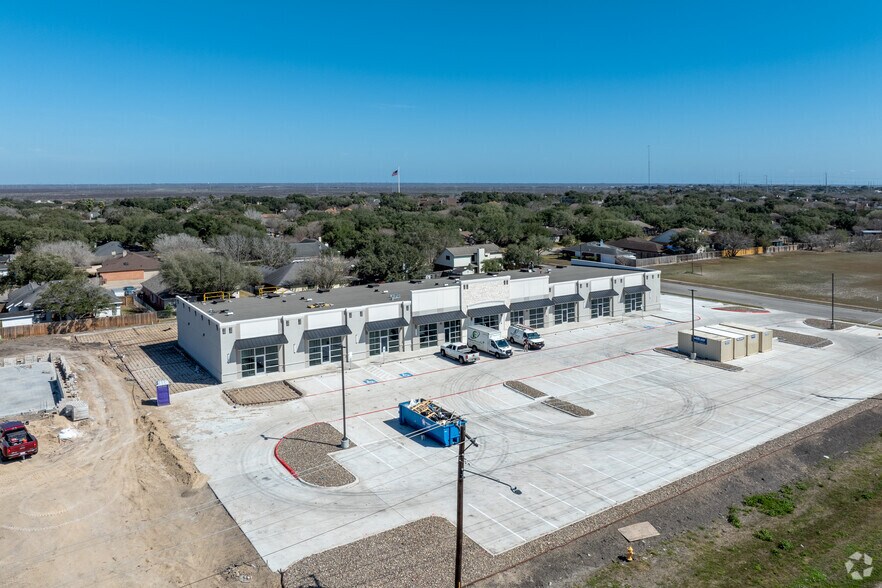 More Photos Of 14702 Northwest, Corpus Christi Storefront For Sale