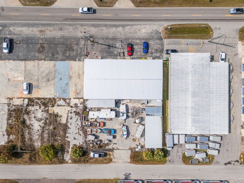 More Photos Of 6478 San Casa Dr, Englewood Warehouse For Lease