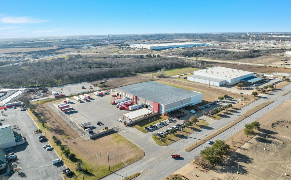 Primary Photo Of 2701 Texas Central Pky, Waco Distribution For Lease