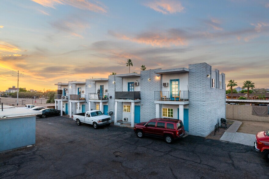 More Photos Of 525 N 32nd St, Phoenix Apartments For Sale