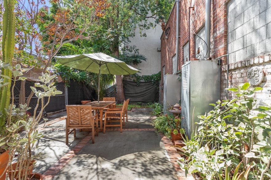 More Photos Of 1312 S Pacific Ave, San Pedro General Retail For Sale