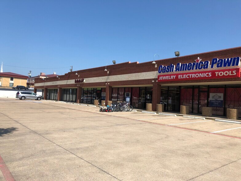 More Photos Of 2301 Central Dr, Bedford Unknown For Lease