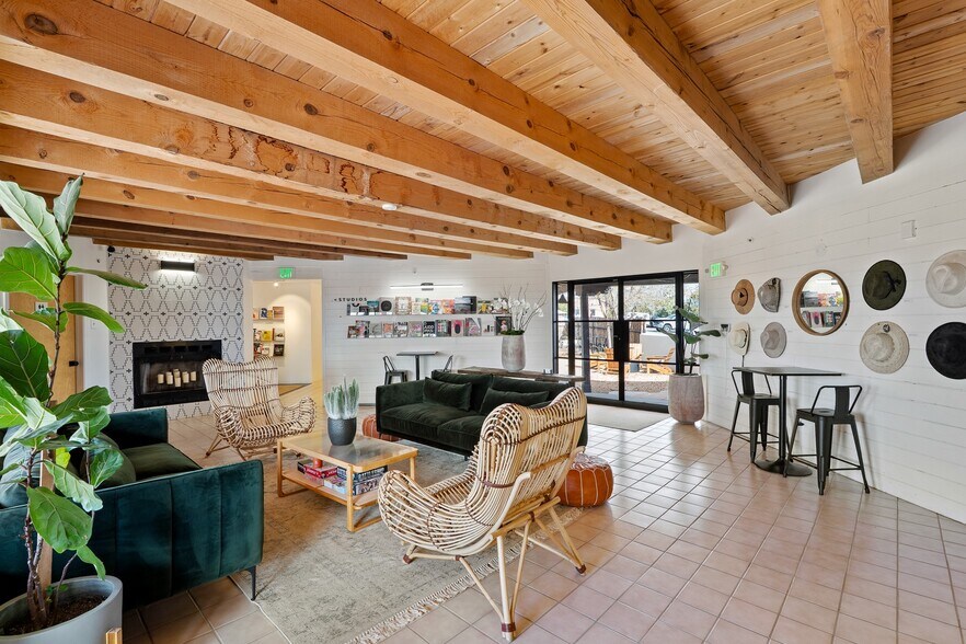 More Photos Of 4 N Chamisa Dr, Santa Fe Specialty For Sale