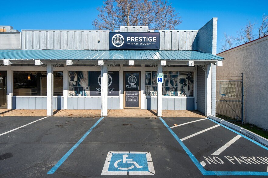 More Photos Of 1556 Hartnell Ave, Redding Office For Sale