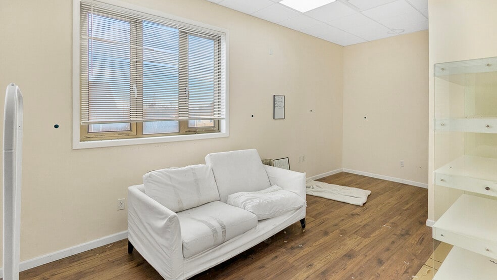 More Photos Of 454-460 W Union Ave, Bound Brook Freestanding For Sale