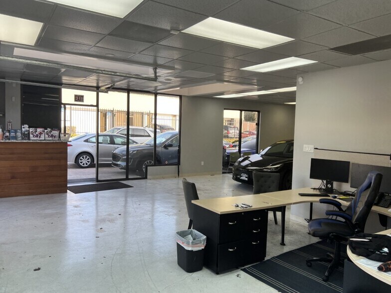 More Photos Of 3219 Auto Plaza, Richmond Office For Lease