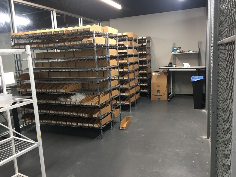 More Photos Of 2745 Bryan Ave, Fort Worth Light Manufacturing For Lease