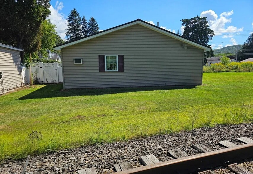 More Photos Of 3963 Main St, Scio Storefront For Sale