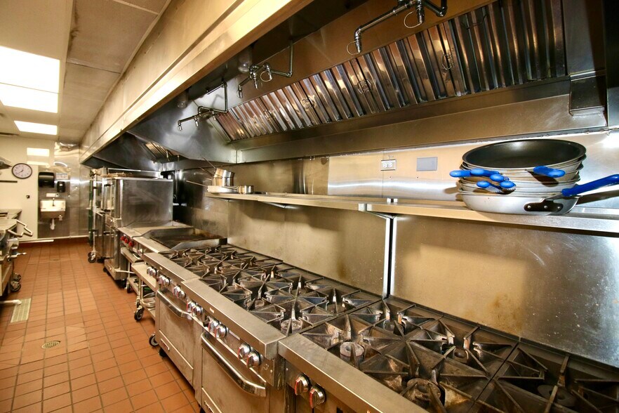 More Photos Of 12634 Indore Pl, Littleton Restaurant For Sale