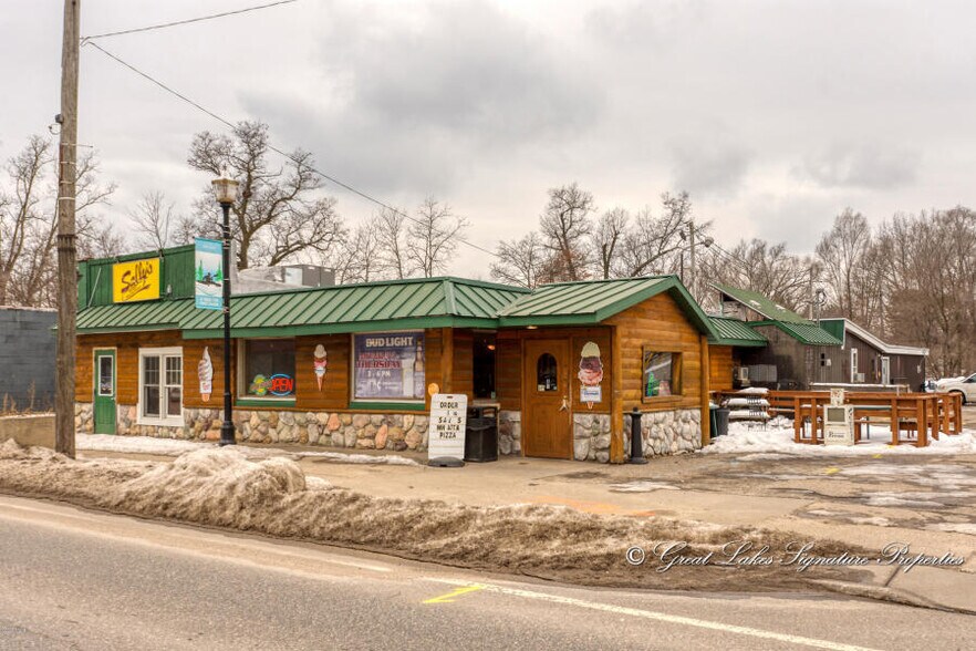 More Photos Of 103 S Charles St, White Cloud Restaurant For Sale