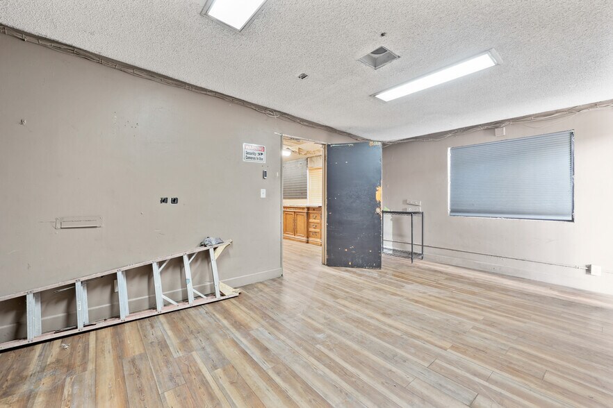 More Photos Of 310 N Long Beach Blvd, Compton Storefront Retail Office For Sale