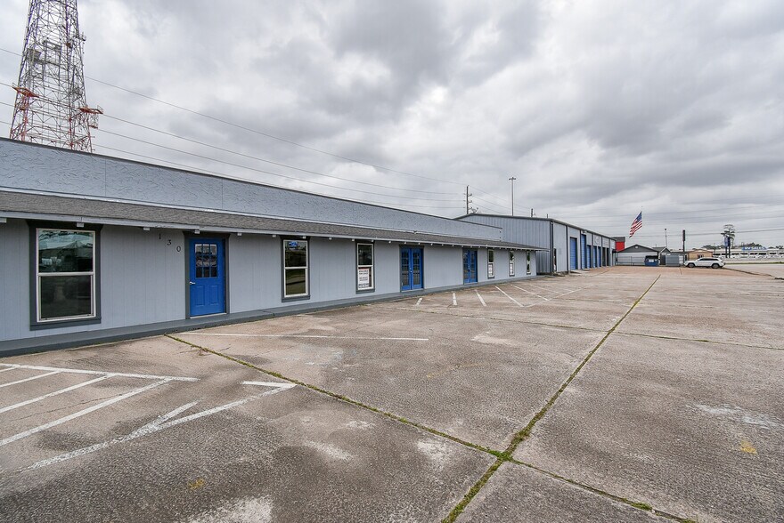 More Photos Of 19419 N Freeway, Spring Freestanding For Lease