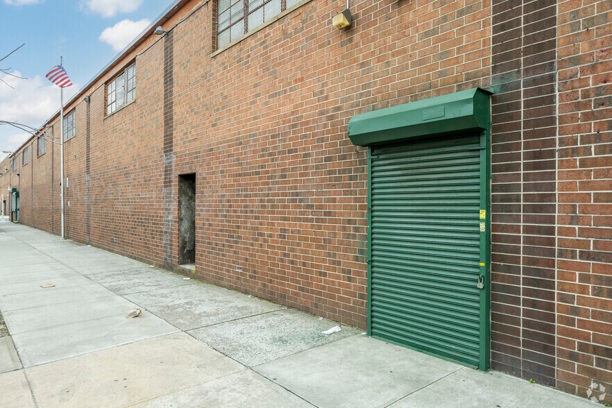More Photos Of 4302 Glenwood Rd, Brooklyn Warehouse For Lease