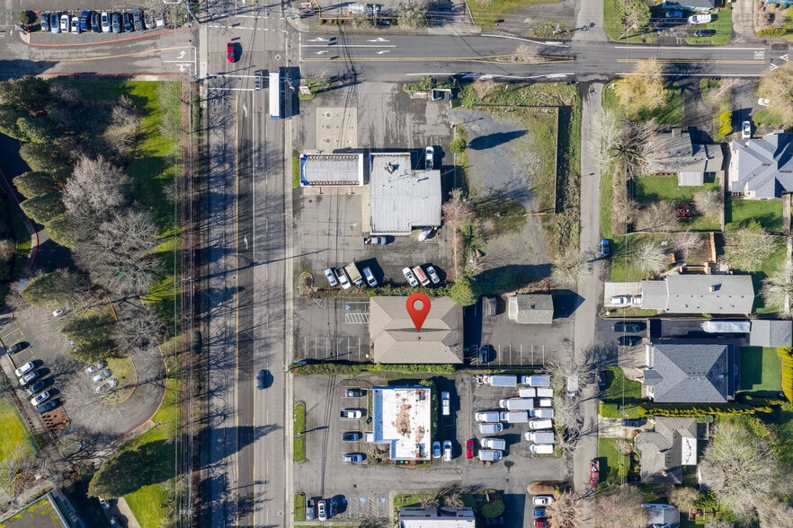 More Photos Of 9055 SW Beaverton Hillsdale Hwy, Portland Office For Lease
