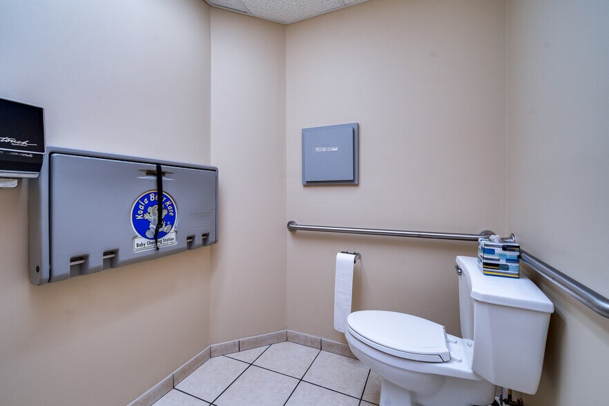 More Photos Of 7345 Far Hills Ave, Dayton Medical For Lease