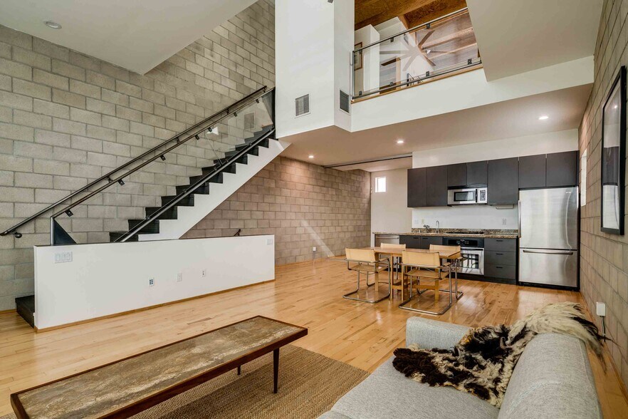 More Photos Of 717-743 N Highland Ave, Los Angeles Flex For Sale