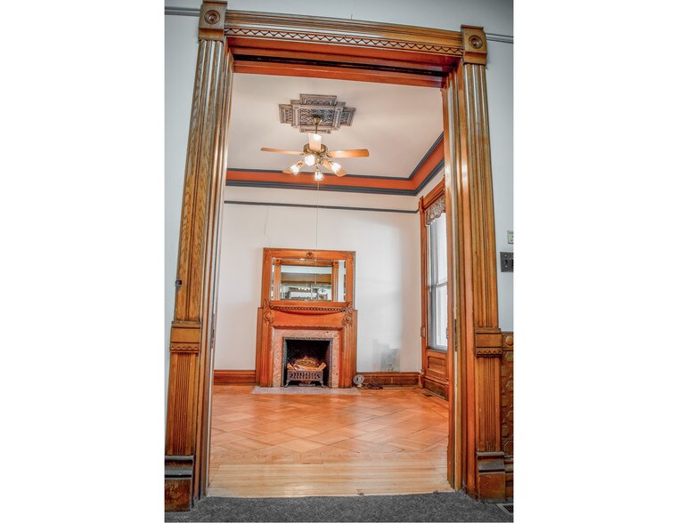 More Photos Of 11 N Batavia Ave, Batavia Office For Sale