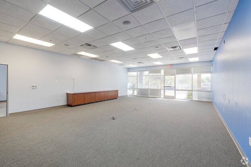 More Photos Of 7890 S Hardy Dr, Tempe Light Distribution For Lease