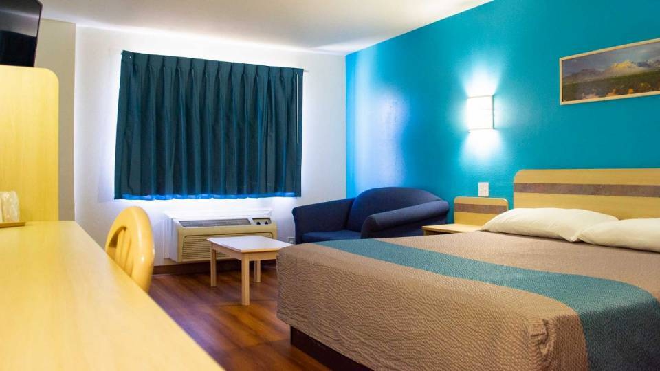 More Photos Of 2120 Summit Ct, Las Cruces Hotel For Sale