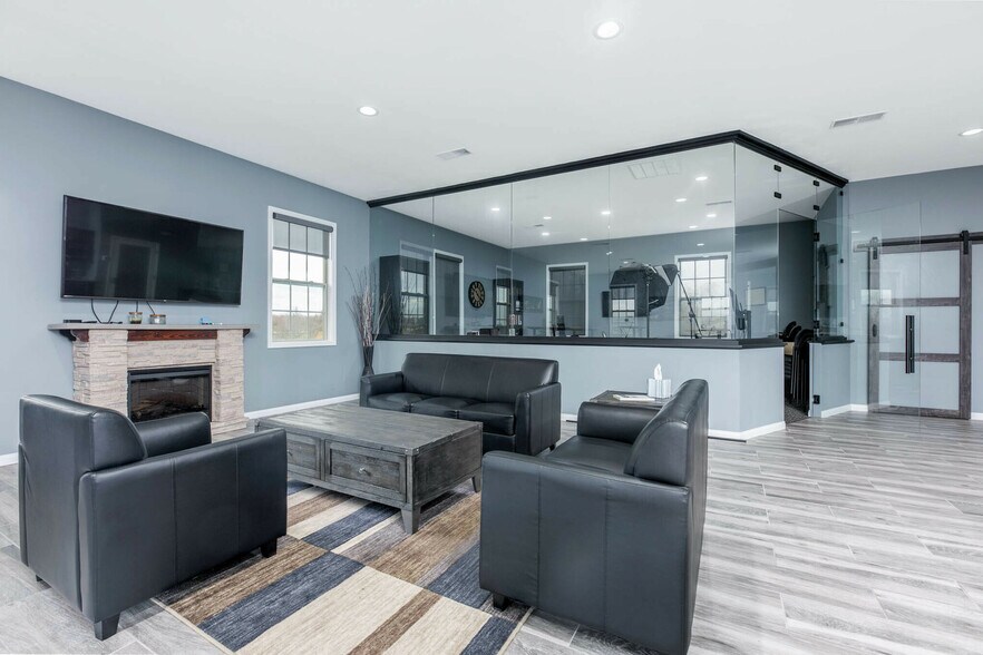 More Photos Of 8485 S Mason Montgomery Rd, Mason Office For Sale