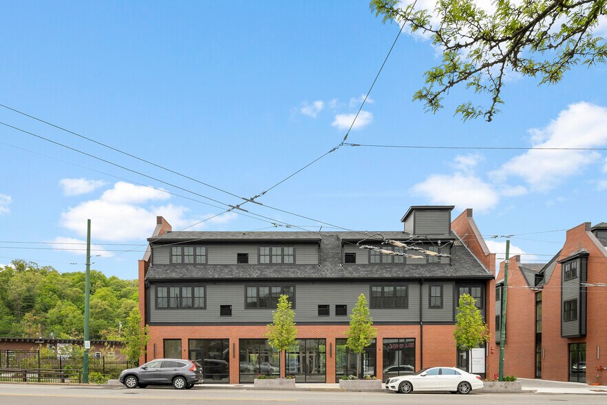 More Photos Of 493 Trapelo Rd, Belmont Storefront For Lease